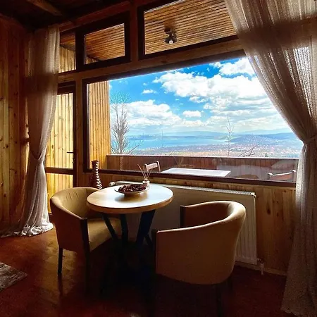 Menzara & Restaurant Oda ve Kahvaltı *
