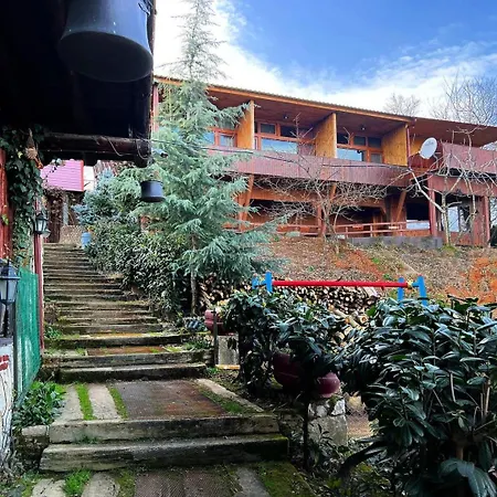 Semesterbostad Menzara & Restaurant Sapanca
